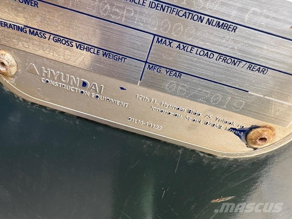 Hyundai HX 130 Bageri guseničari