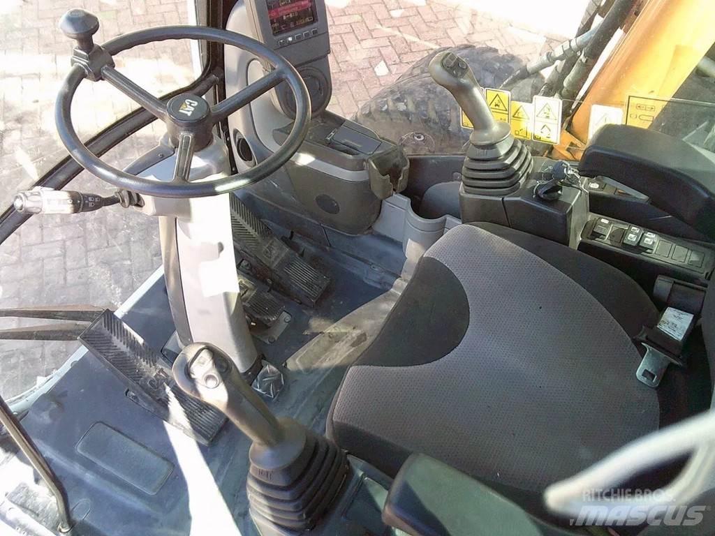 CAT M313D Bageri točkaši