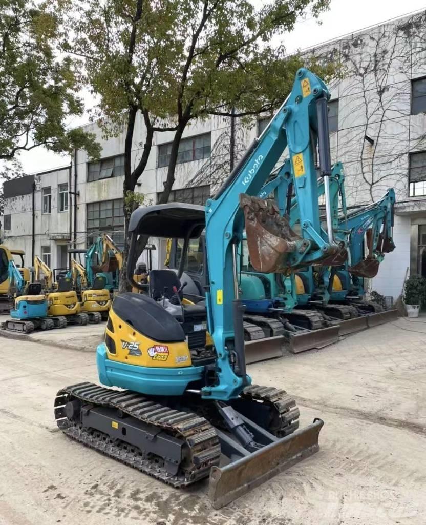 Kubota 25 Mini bageri < 7t