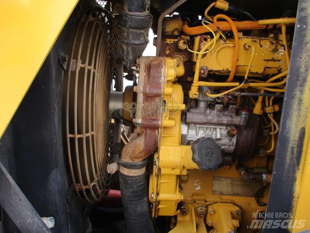 CAT CS 533 E Roller Valjci sa jednim bubnjem