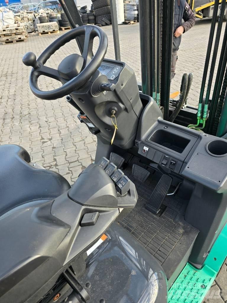 Mitsubishi FG 15 NT Plinski viljuškari
