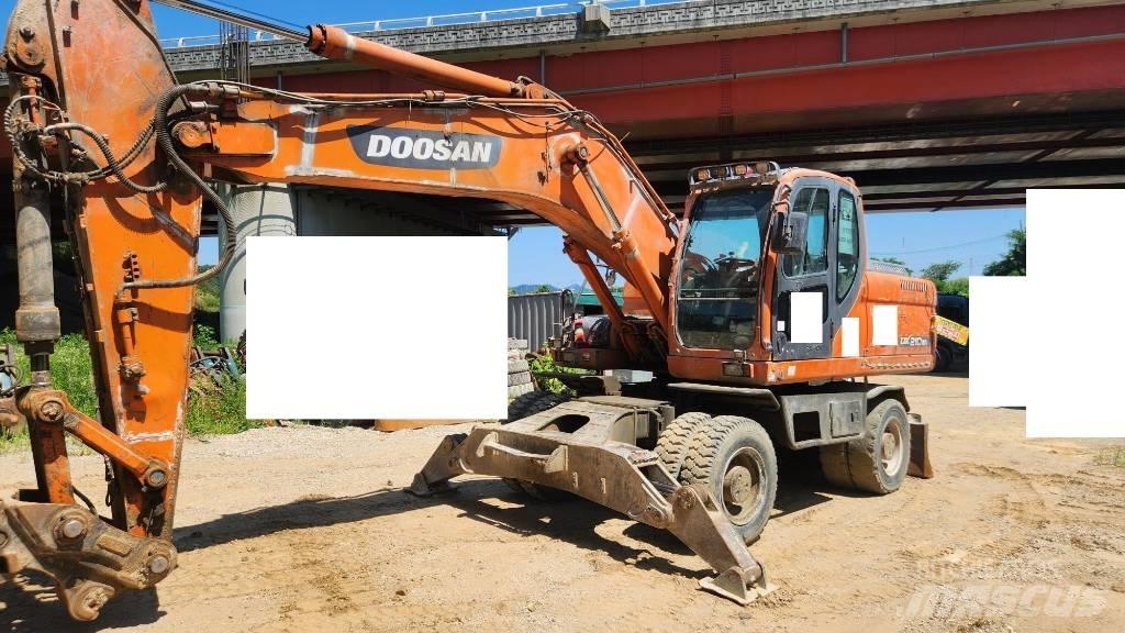 Doosan DX210WA Bageri točkaši
