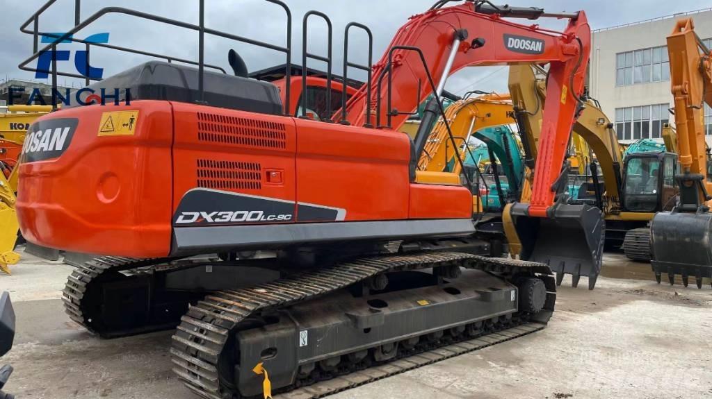 Doosan DX 300 LC Bageri guseničari