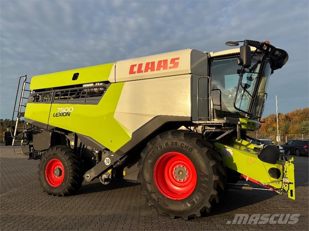 CLAAS LEXION 7500 Kombajni