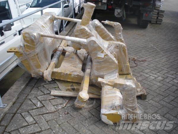 CAT 140M/160M Ripper Ostalo za građevinarstvo