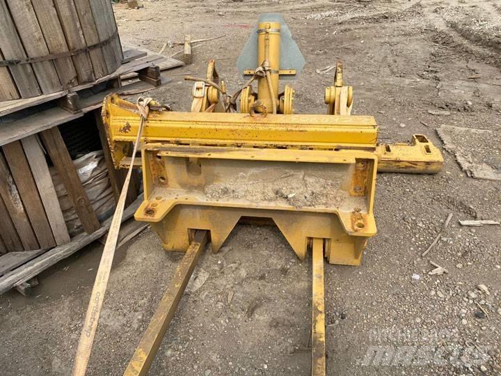 CAT 140 H Ripper Ostale komponente za građevinarstvo