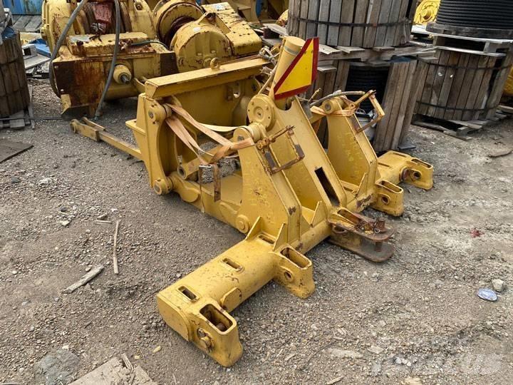 CAT 140 H Ripper Ostale komponente za građevinarstvo