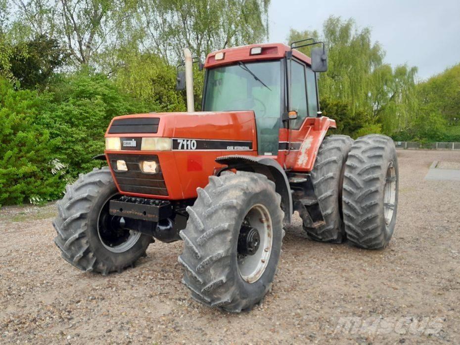 Case IH Magnum 7110 Traktori