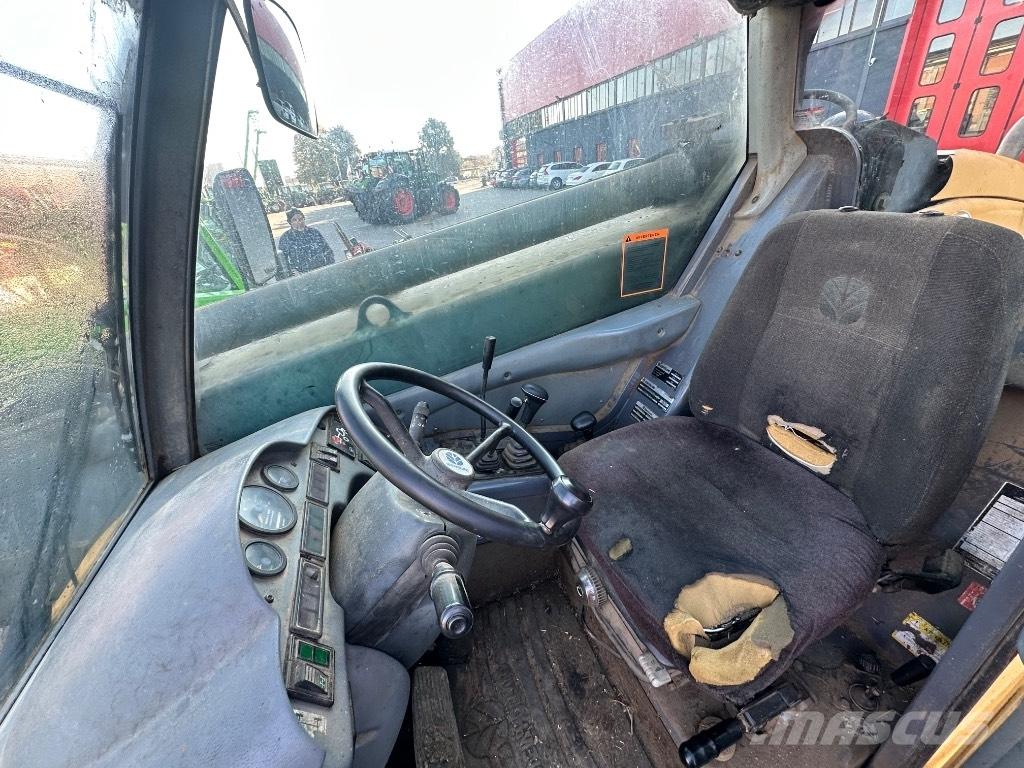 New Holland LM 640 Poljoprivredni teleskopski utovarivači