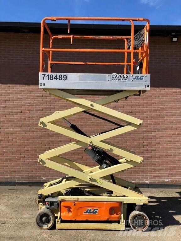 JLG 1930es Makazaste platforme
