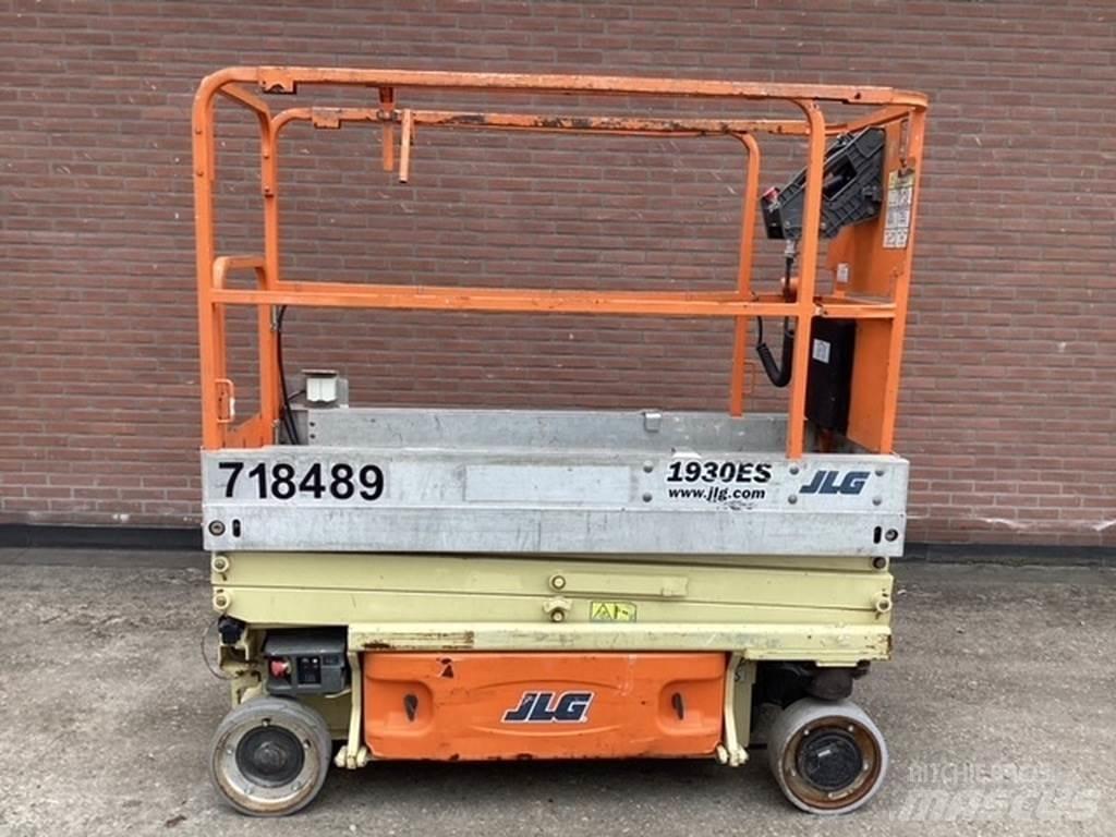 JLG 1930es Makazaste platforme