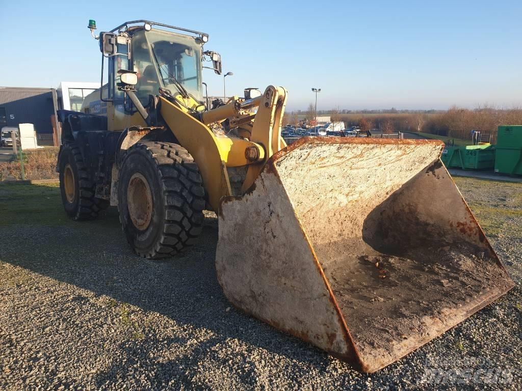 Komatsu WA320-8 Utovarivači na točkove