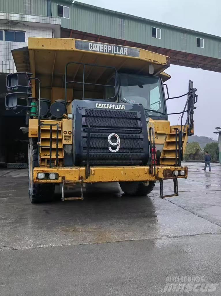CAT 777E Zglobni damperi