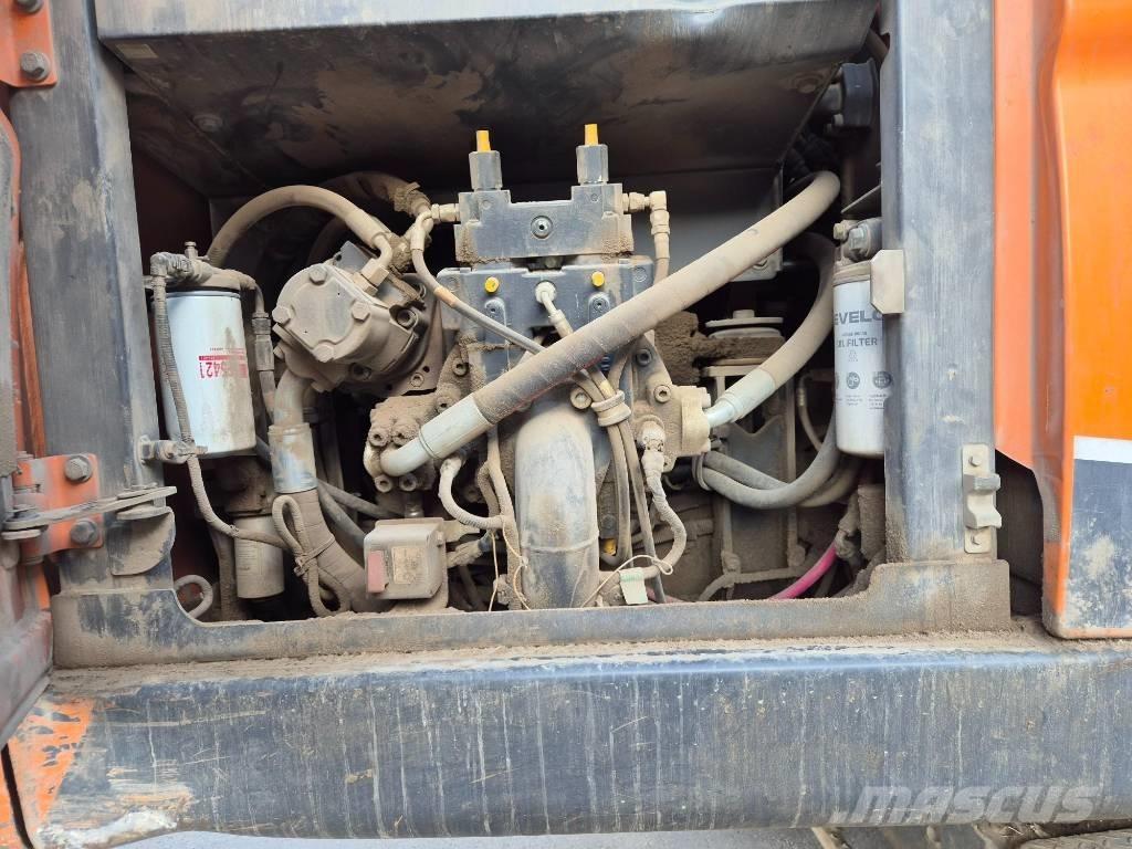 Doosan DX 210 W Bageri točkaši