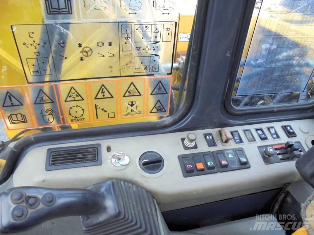 Komatsu PW 130ES-6K Bageri točkaši