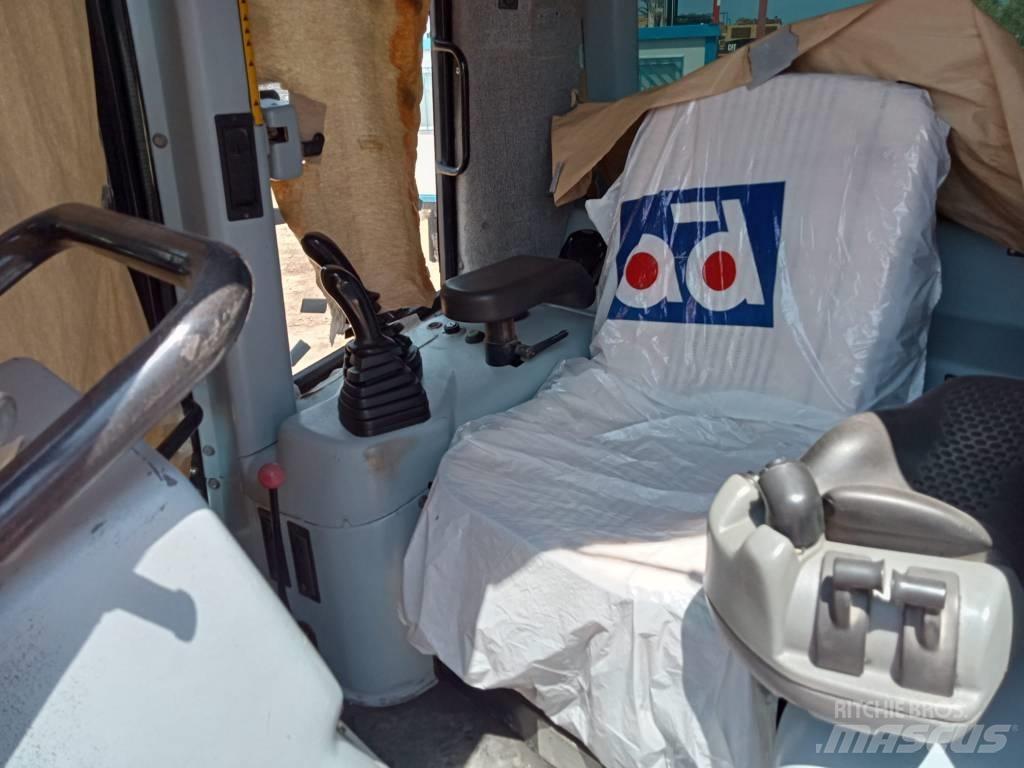 Fiat-Hitachi D 180 Buldožeri guseničari