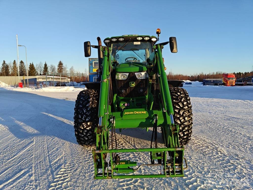 John Deere 6155R Traktori