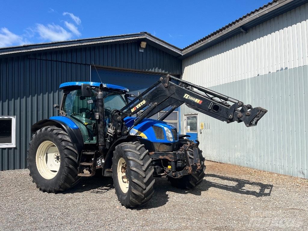 New Holland TS 135 A Traktori
