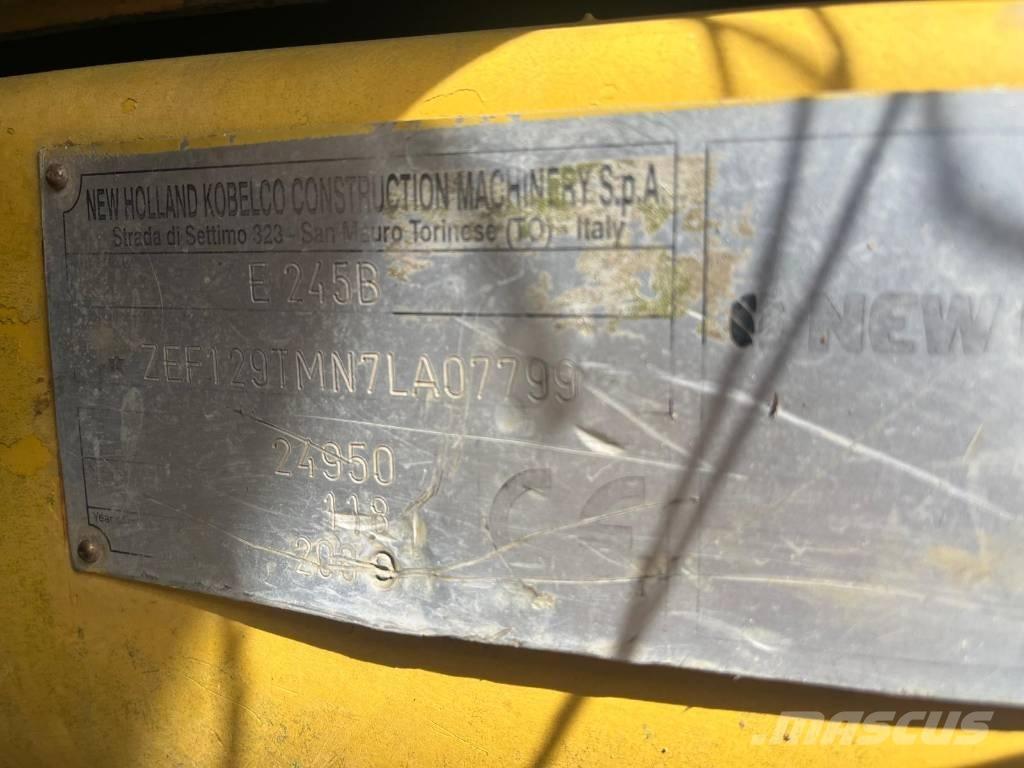 New Holland E 245 B Bageri guseničari