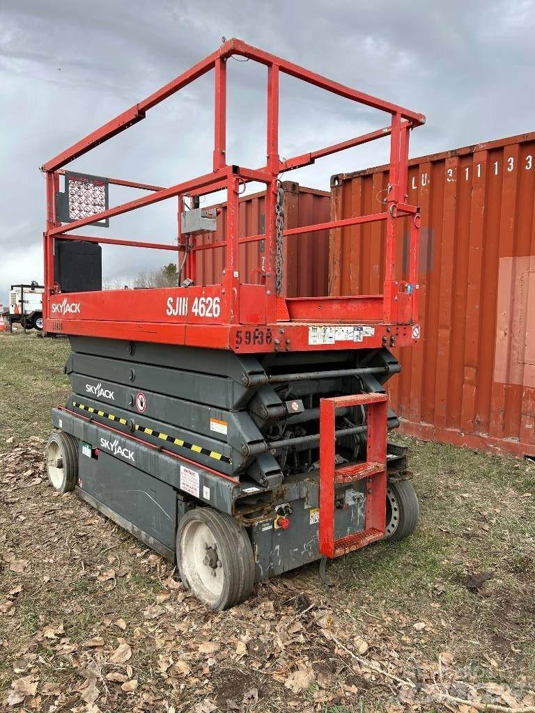 SkyJack SJ III 4626 Makazaste platforme
