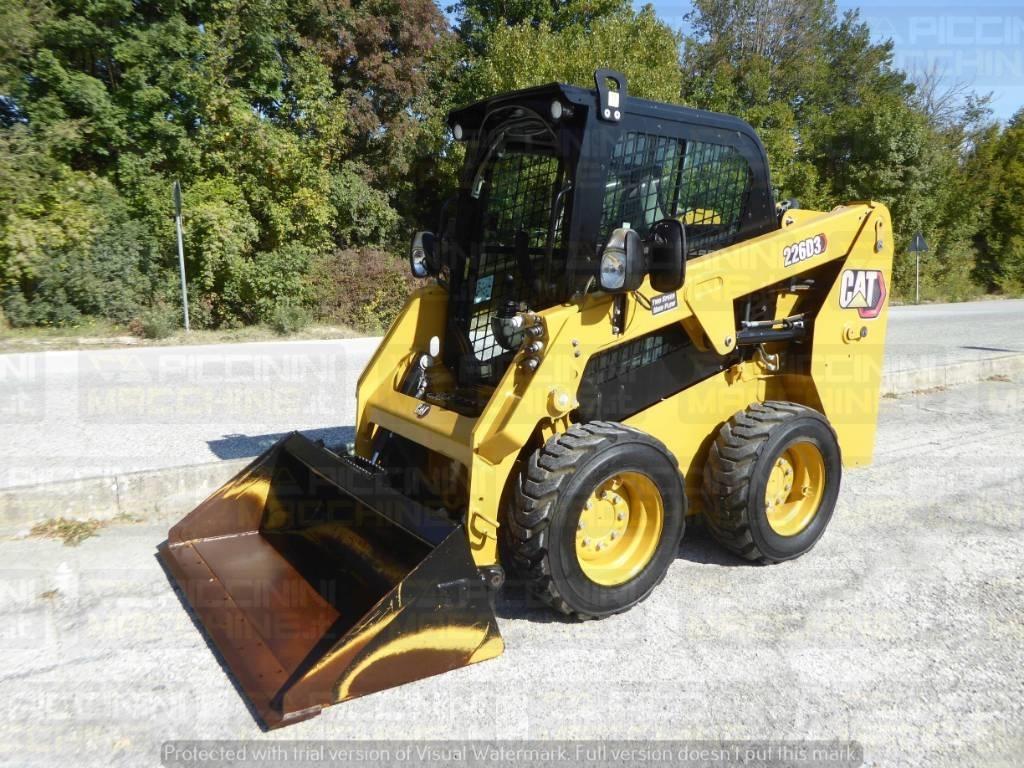 CAT 226D3 Skid steer mini utovarivači