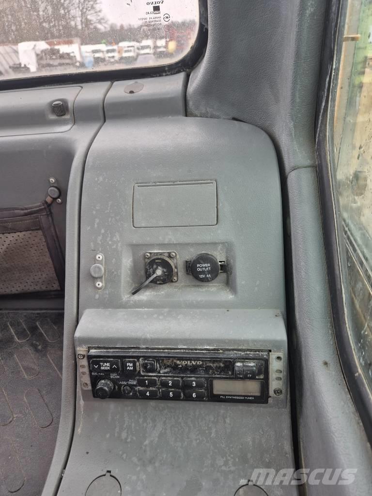 Volvo EW180B Bageri točkaši