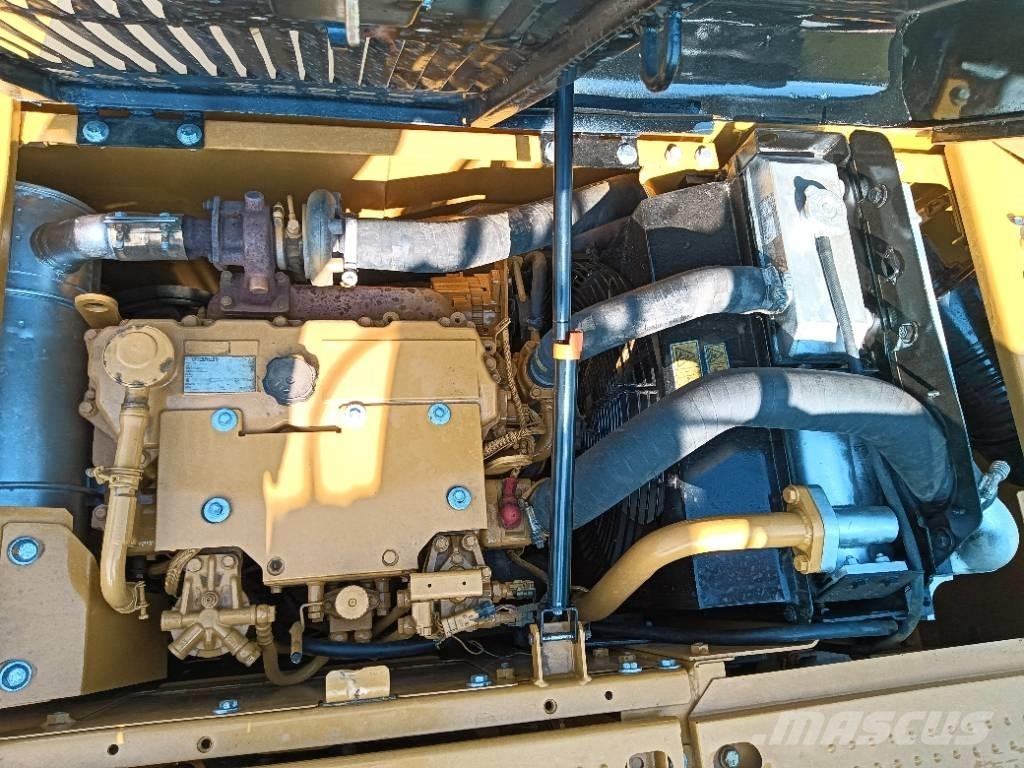CAT 313 D Bageri točkaši