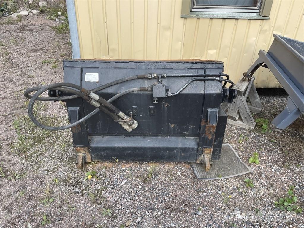  Vilakone Hiekotin Dodaci za kompaktni traktor