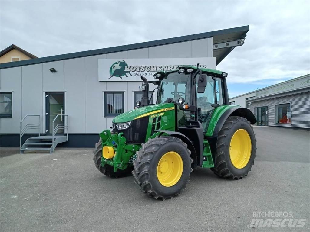 John Deere 6120M Traktori