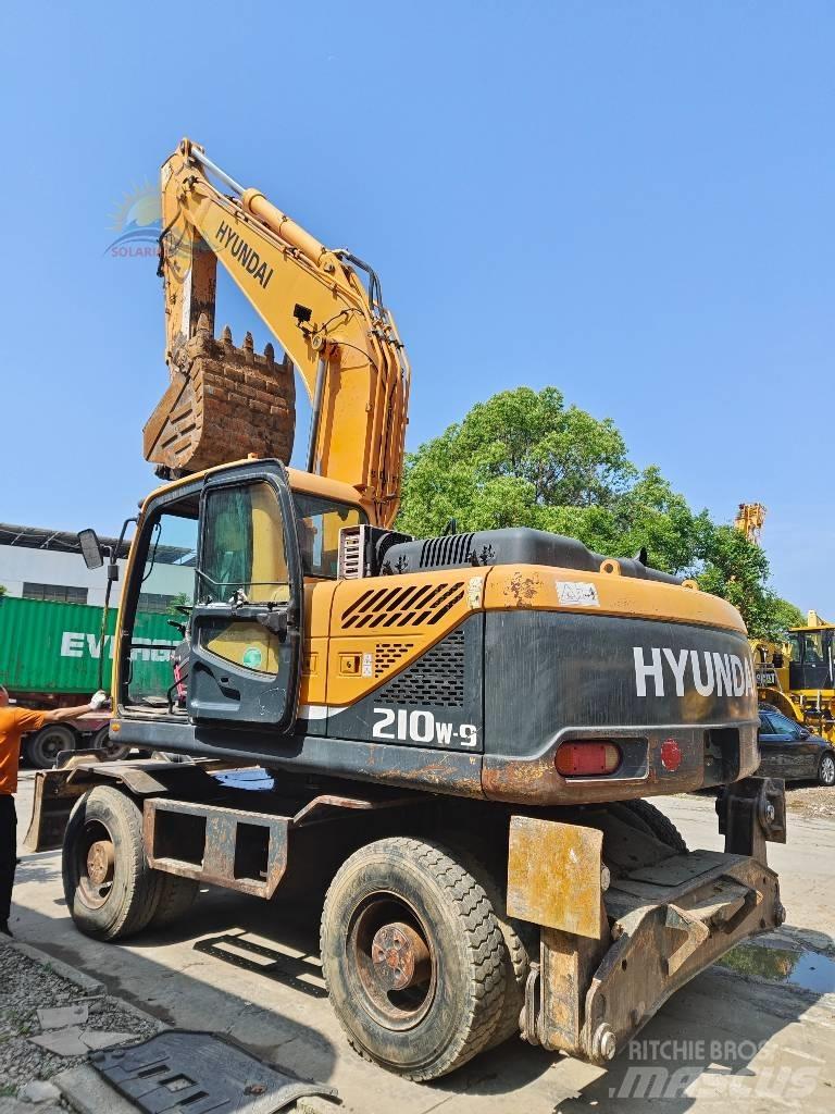 Hyundai R210W-9 Bageri točkaši