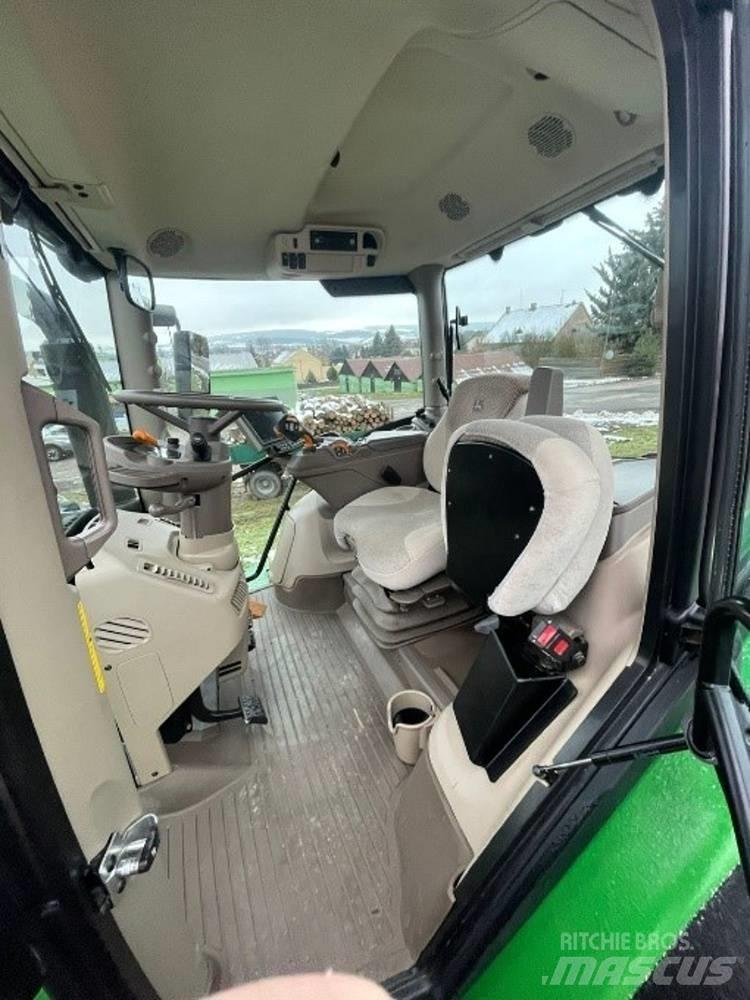 John Deere 6250 R Traktori
