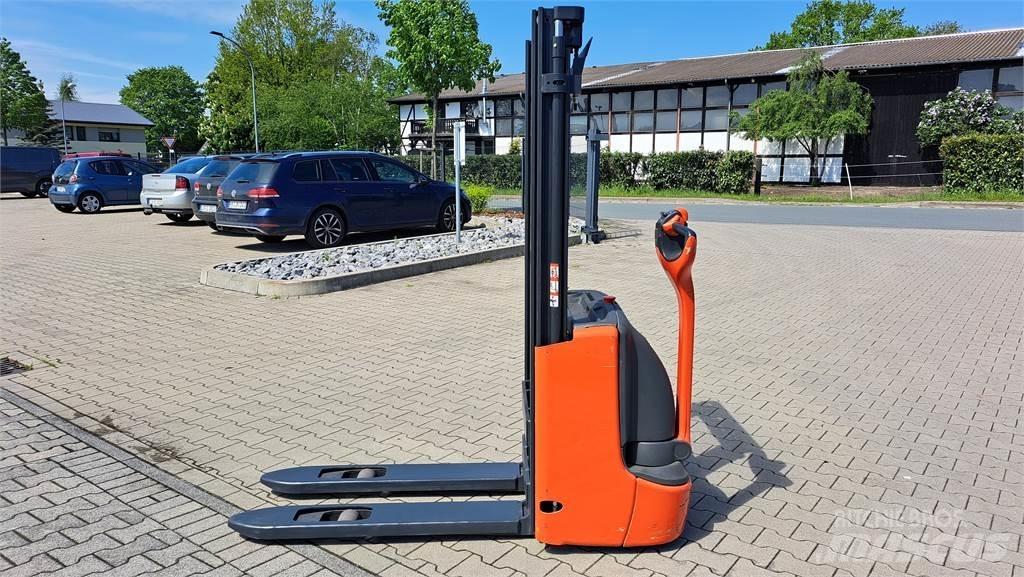 Linde L12- BR1172 Ručni električni viljuškar