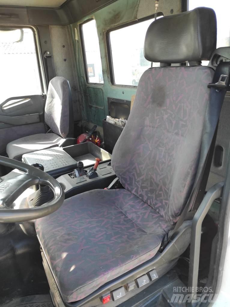 Iveco MP260 E35H Kiperi kamioni