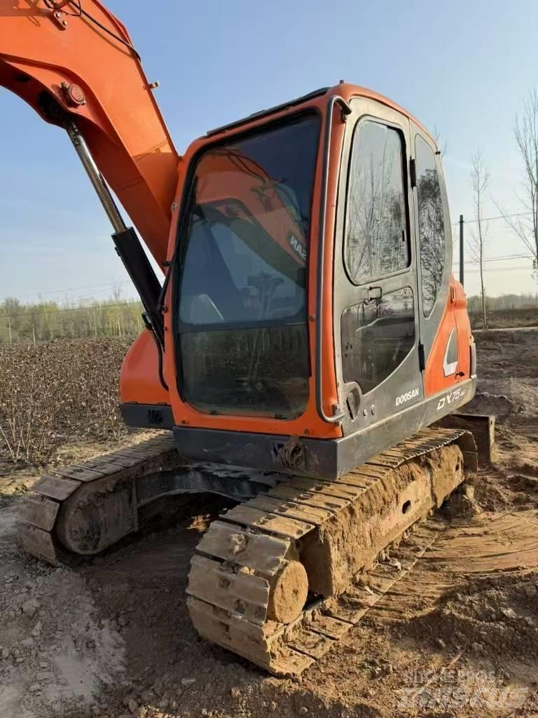 Doosan DX 75-9 C Bageri guseničari