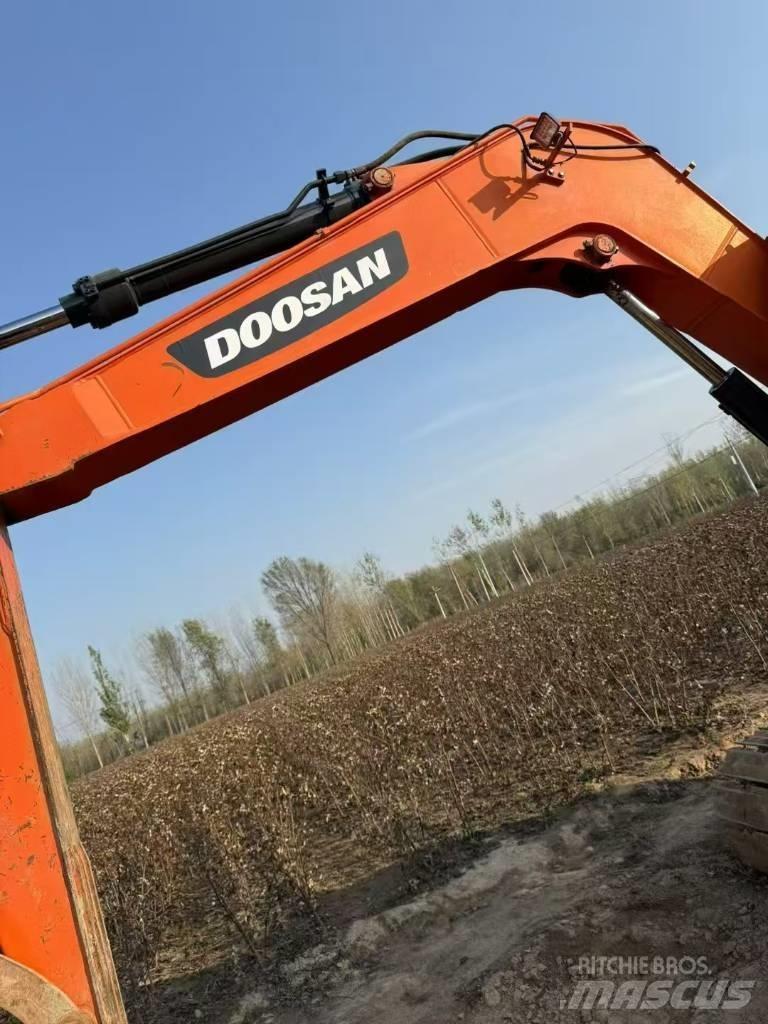 Doosan DX 75-9 C Bageri guseničari