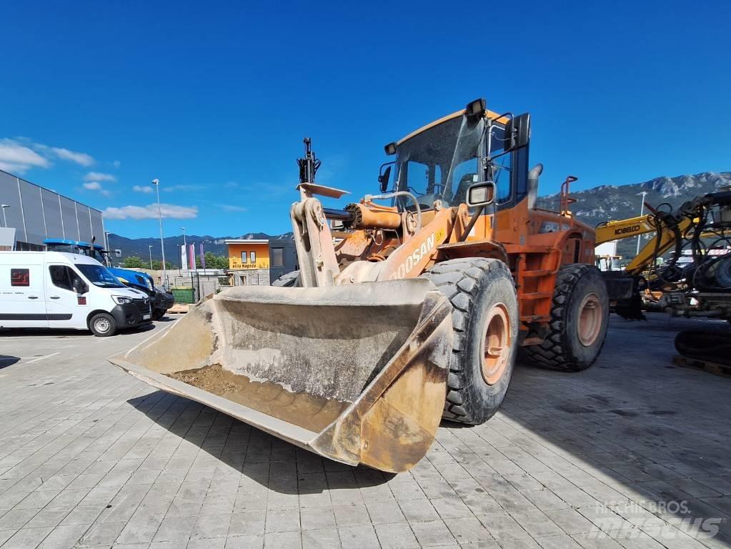 Doosan DL 300 Utovarivači na točkove