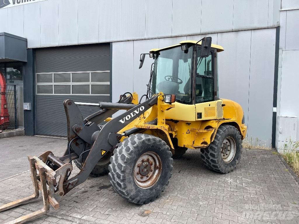 Volvo L 30 B Utovarivači na točkove