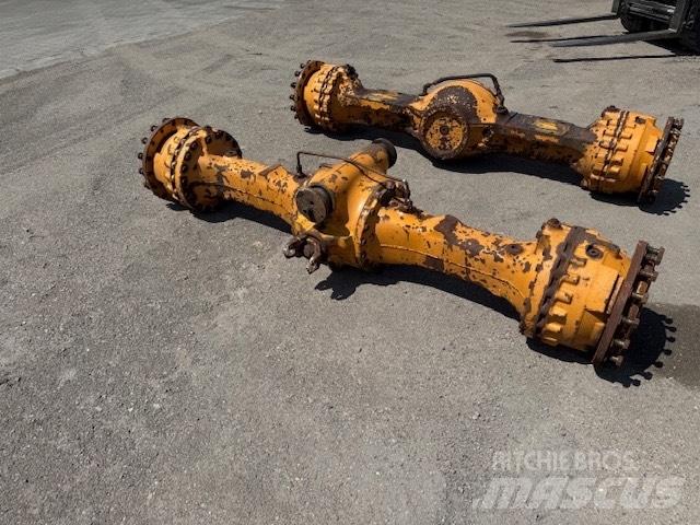 CASE 821 E AXLES Osovine
