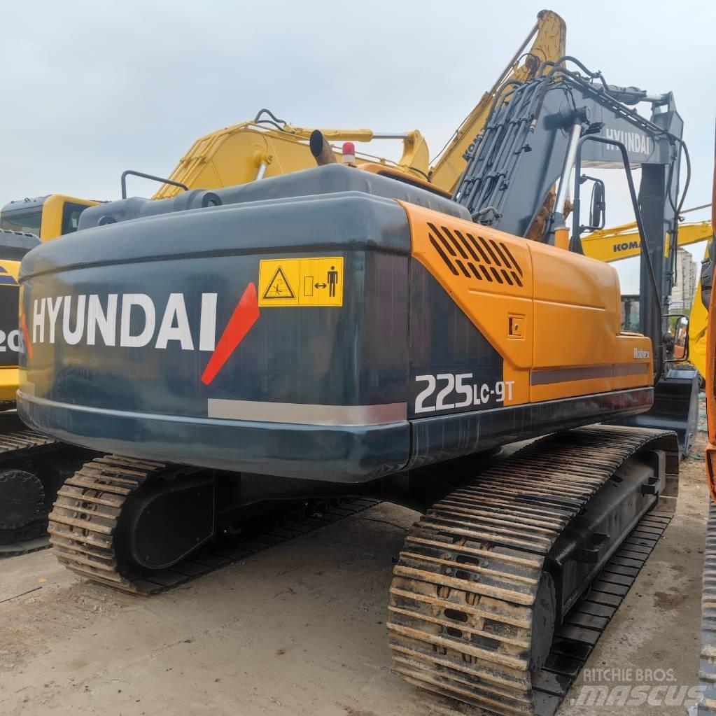 Hyundai R 225LC-9T Bageri guseničari