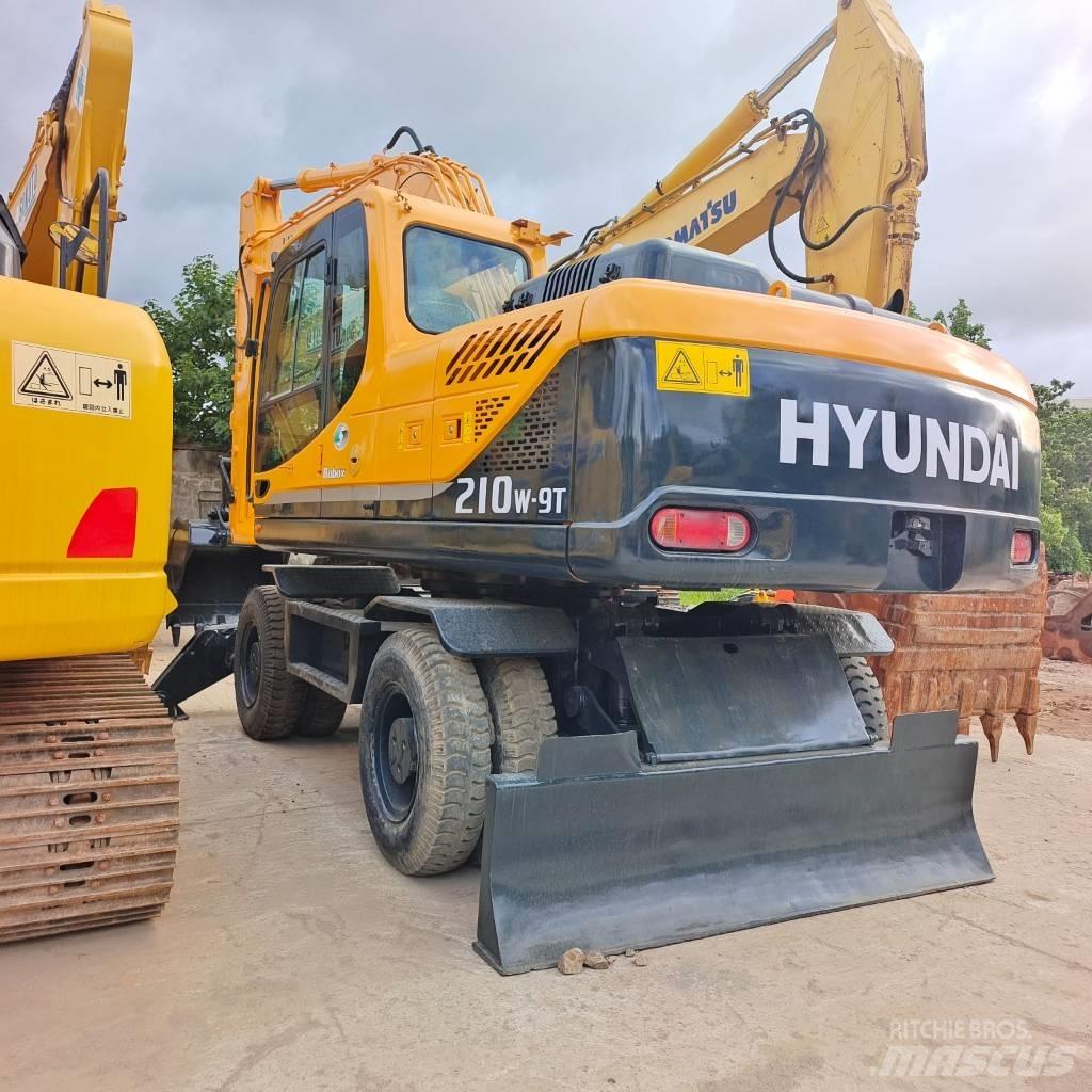 Hyundai 210W-9 Bageri točkaši