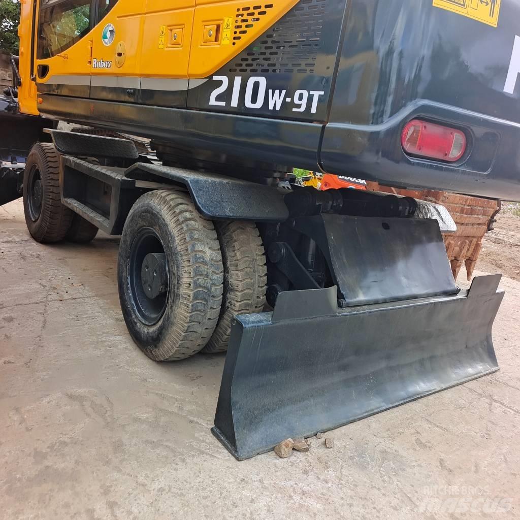 Hyundai 210W-9 Bageri točkaši