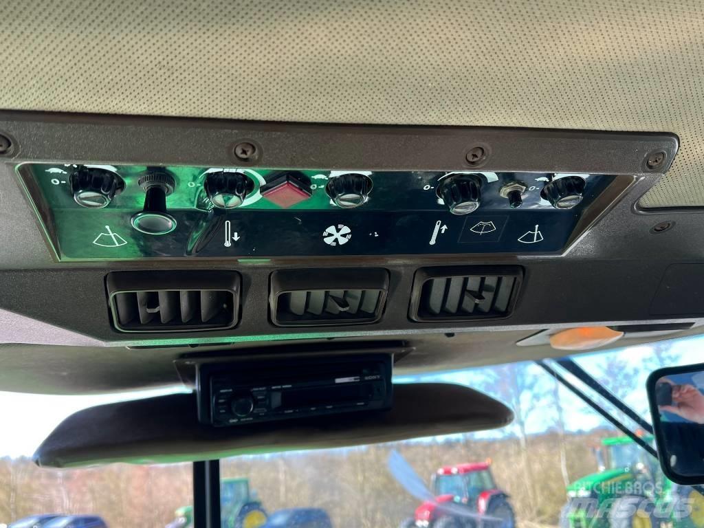 John Deere 4755 Traktori