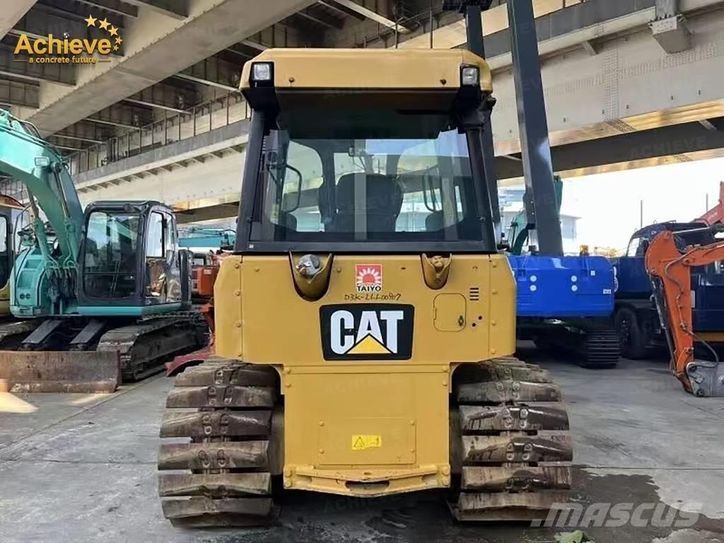 CAT D 3 Buldožeri guseničari