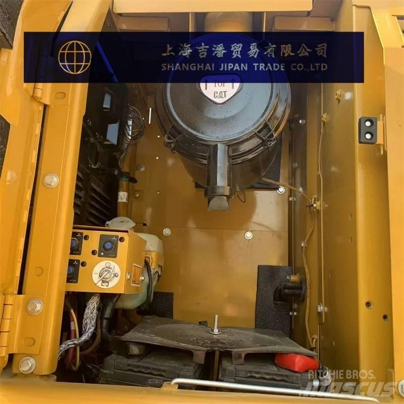 CAT 320 GC Bageri guseničari