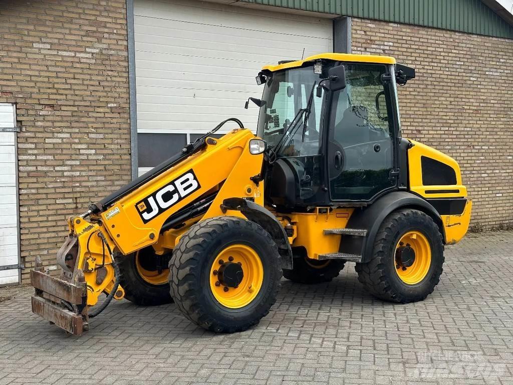 JCB TM220 SV A Teleskopski utovarivači točkaši