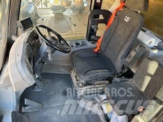 CAT 777F Zglobni damperi