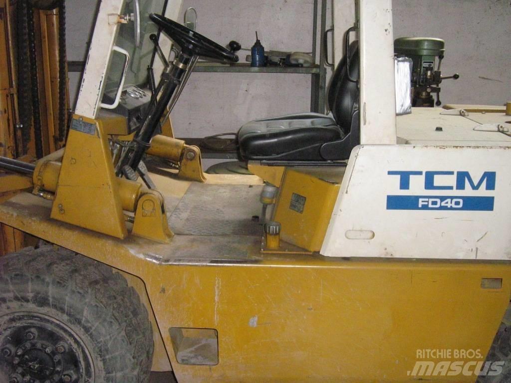 TCM FD40 Dizelski viljuškari