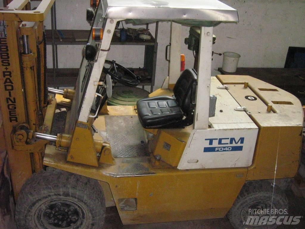 TCM FD40 Dizelski viljuškari