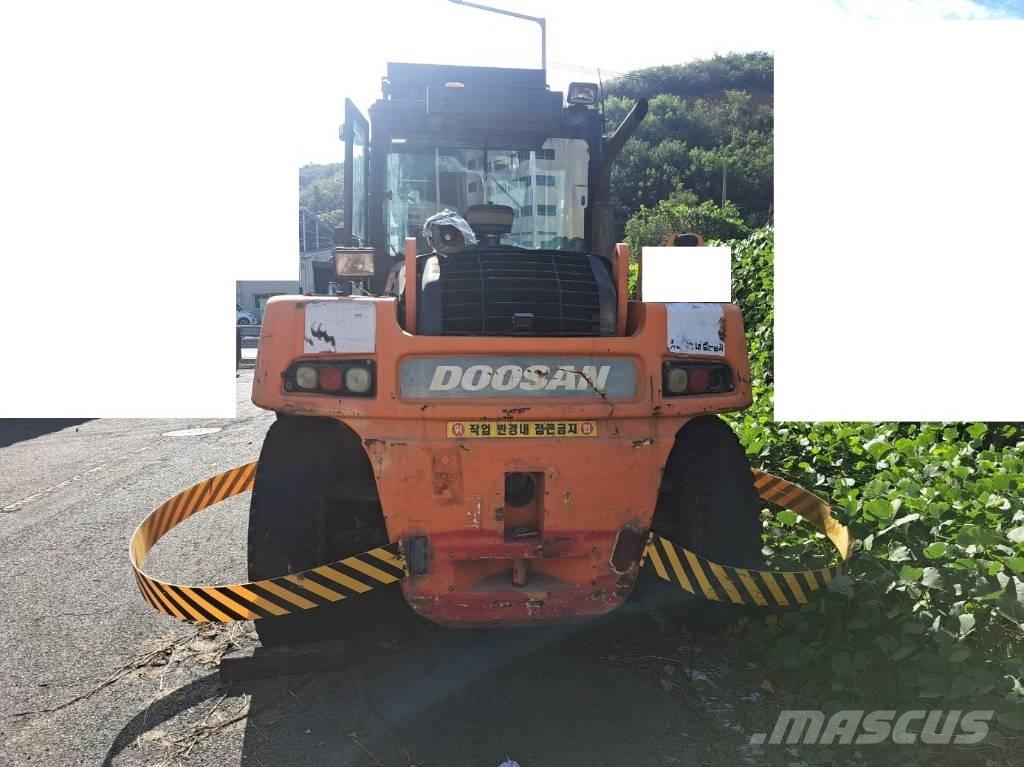 Doosan D 160 S-5 Dizelski viljuškari