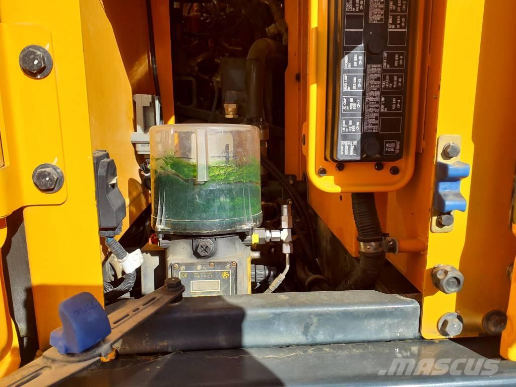 Hyundai HX260NL Bageri guseničari